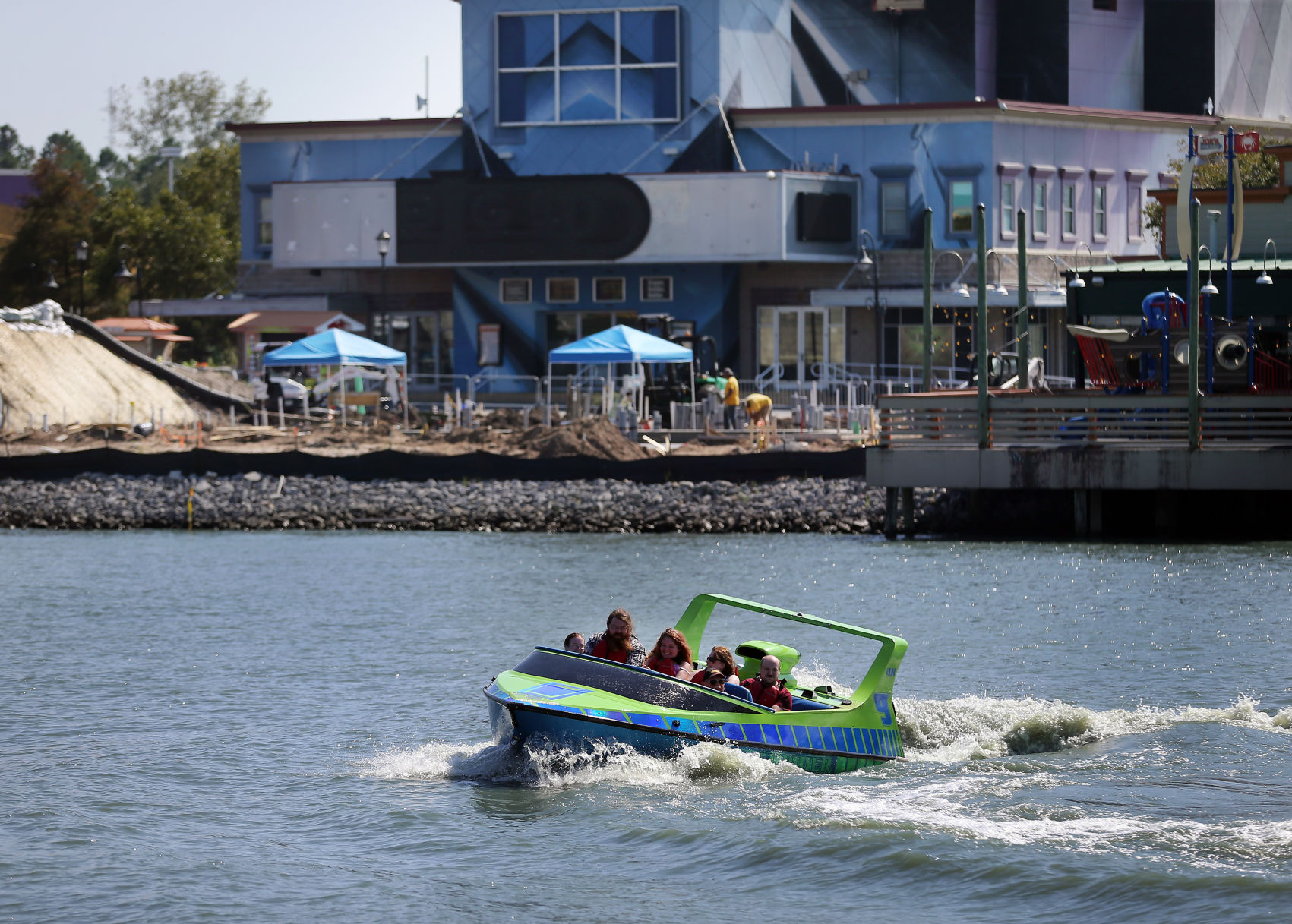 speed boat.jpg
